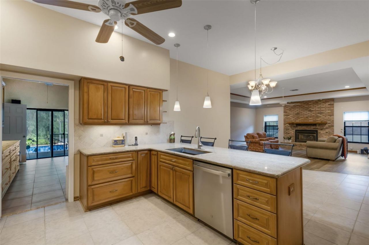 6602 Forestwood Drive W, Lakeland, FL 33811 Photo