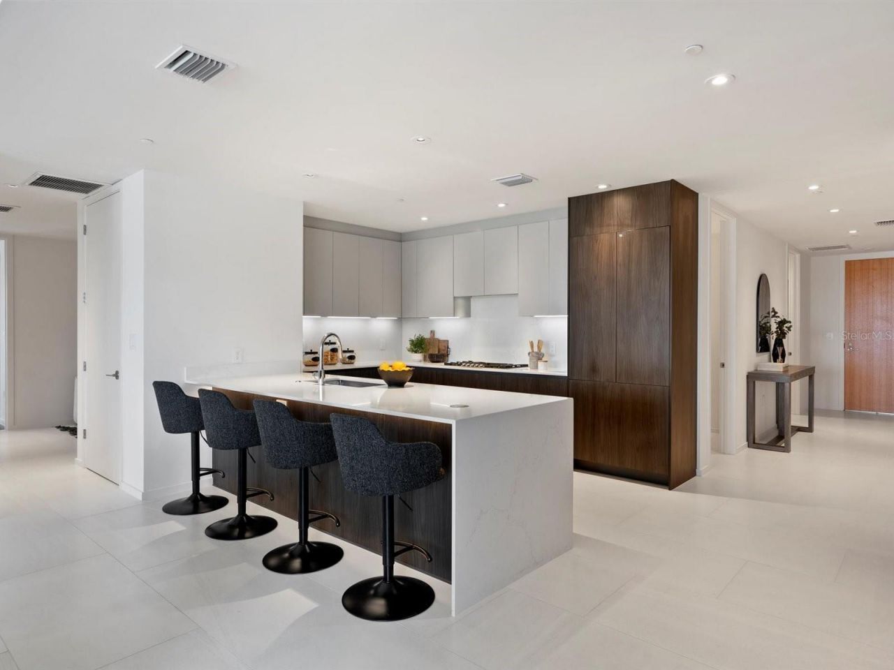 1020 Sunset Point Road, Unit 103, Clearwater, FL 33755 Photo