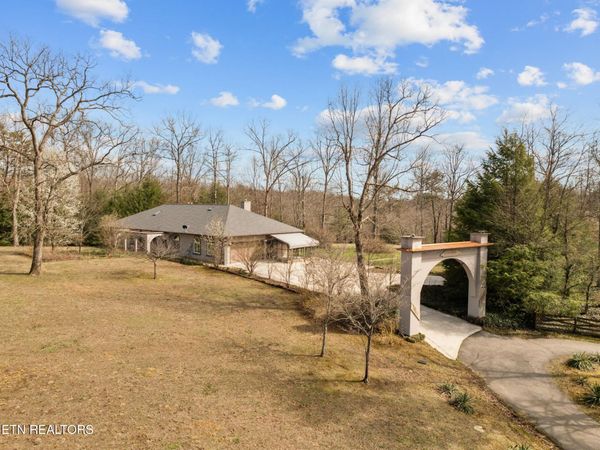 185 Tanglewood Tr, Crossville, TN 38571