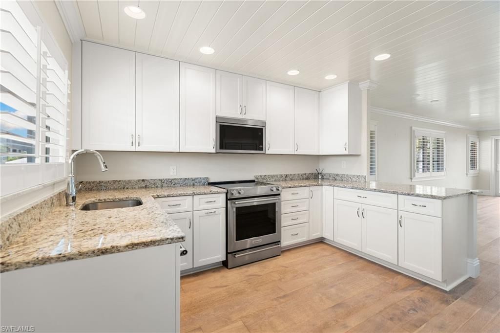 310 14th Ave S, Unit 310B, Naples, FL 34102 Photo