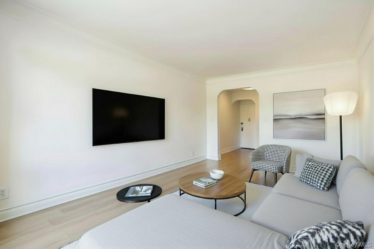 94-10 64th Road, Unit C1, Rego Park, NY 11374 Main Photo