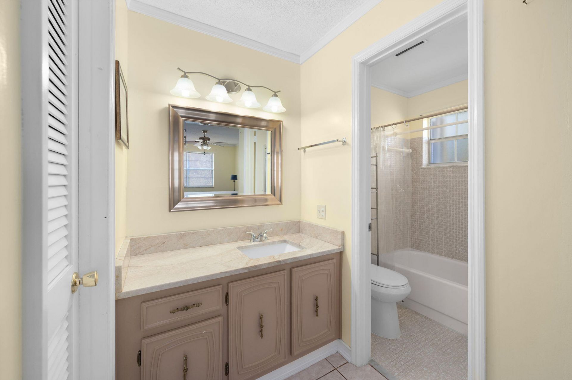 109 Lakes End Drive, Unit D, Fort Pierce, FL 34982 Photo