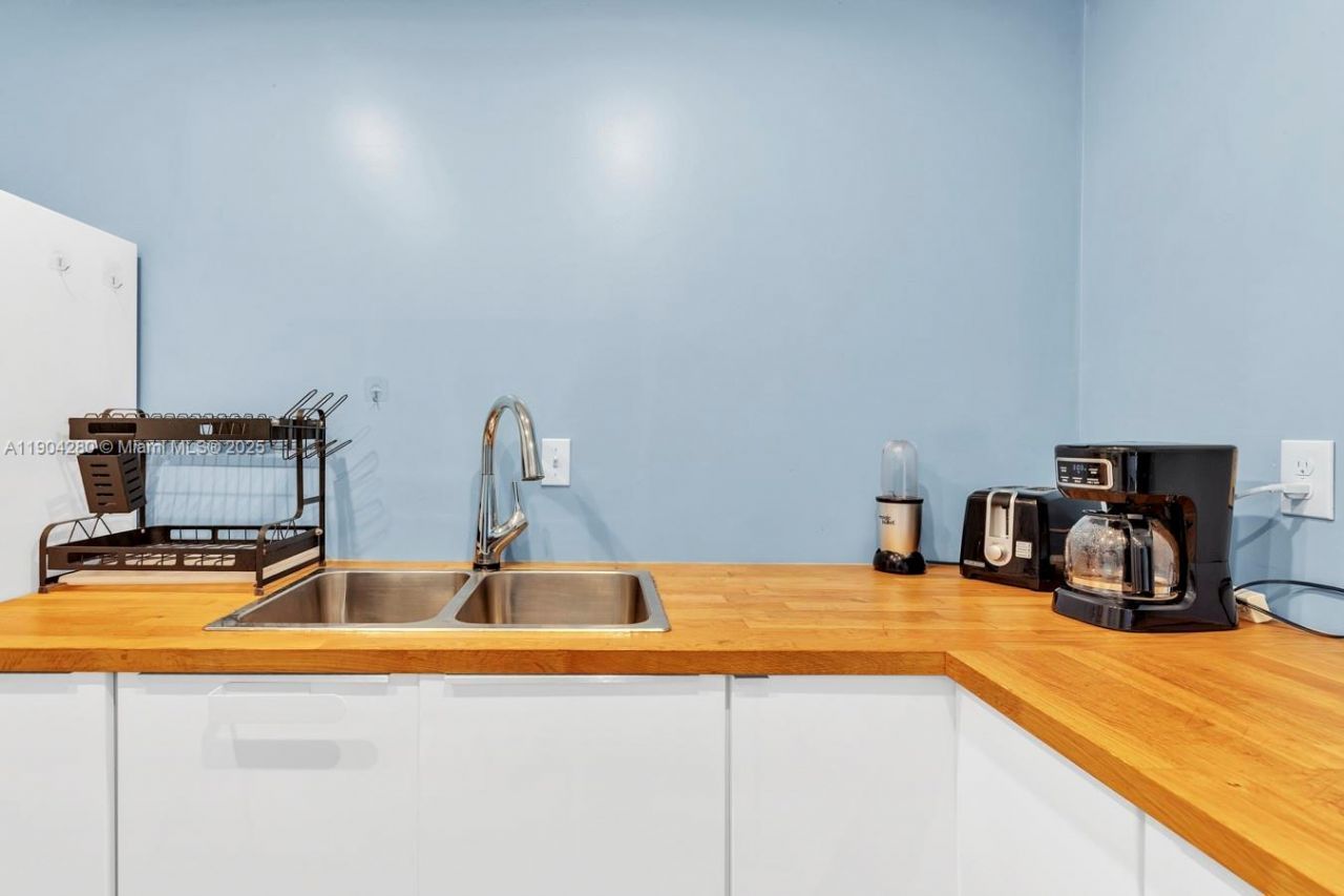 6207 Bay Club Dr, Unit 3, Fort Lauderdale, FL 33308 Photo