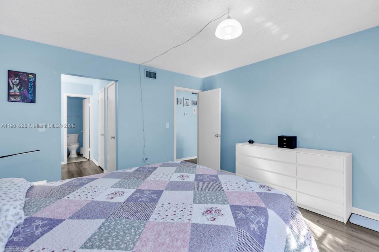 6207 Bay Club Dr, Unit 3, Fort Lauderdale, FL 33308 Photo