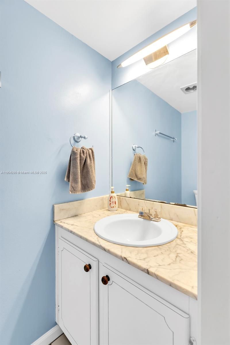 6207 Bay Club Dr, Unit 3, Fort Lauderdale, FL 33308 Photo