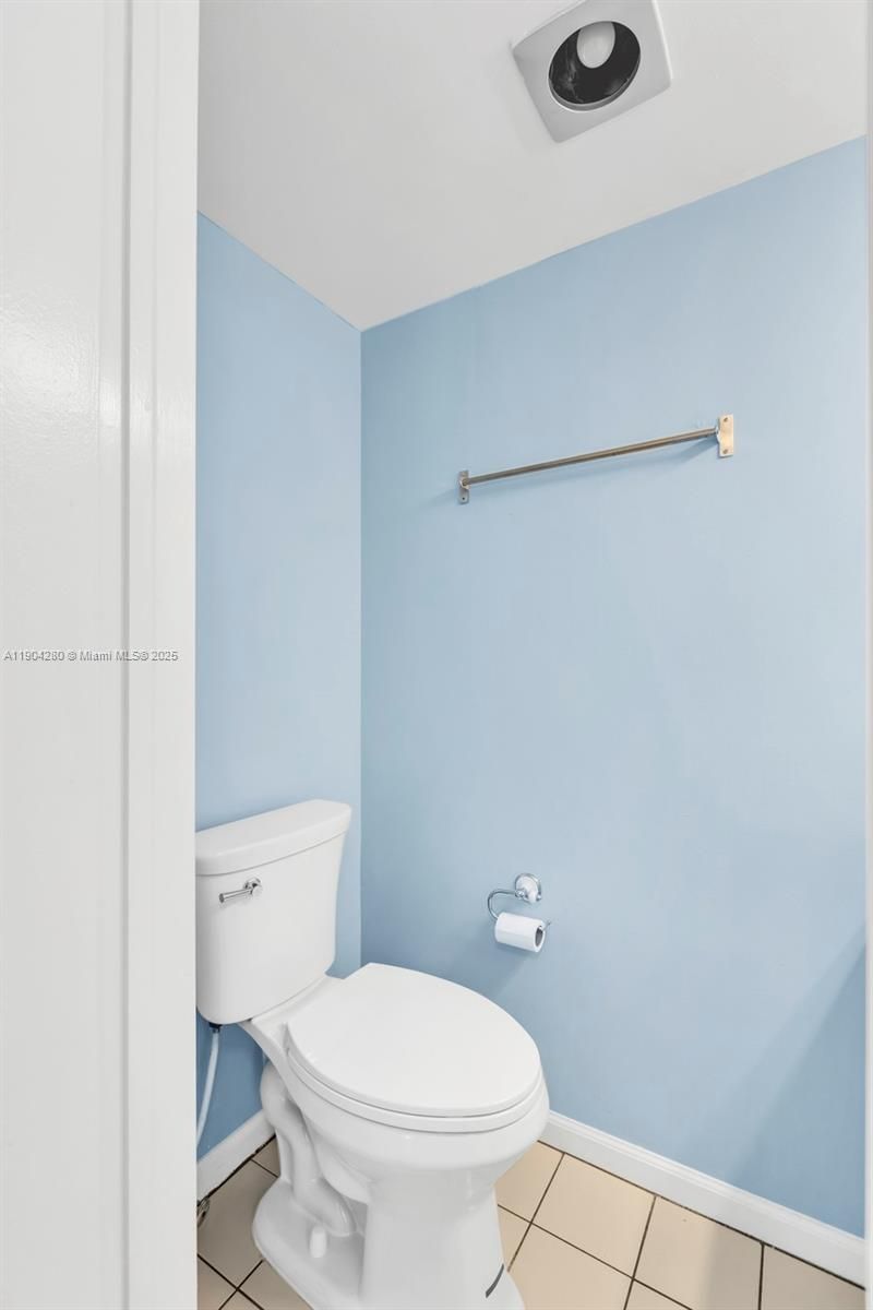 6207 Bay Club Dr, Unit 3, Fort Lauderdale, FL 33308 Photo