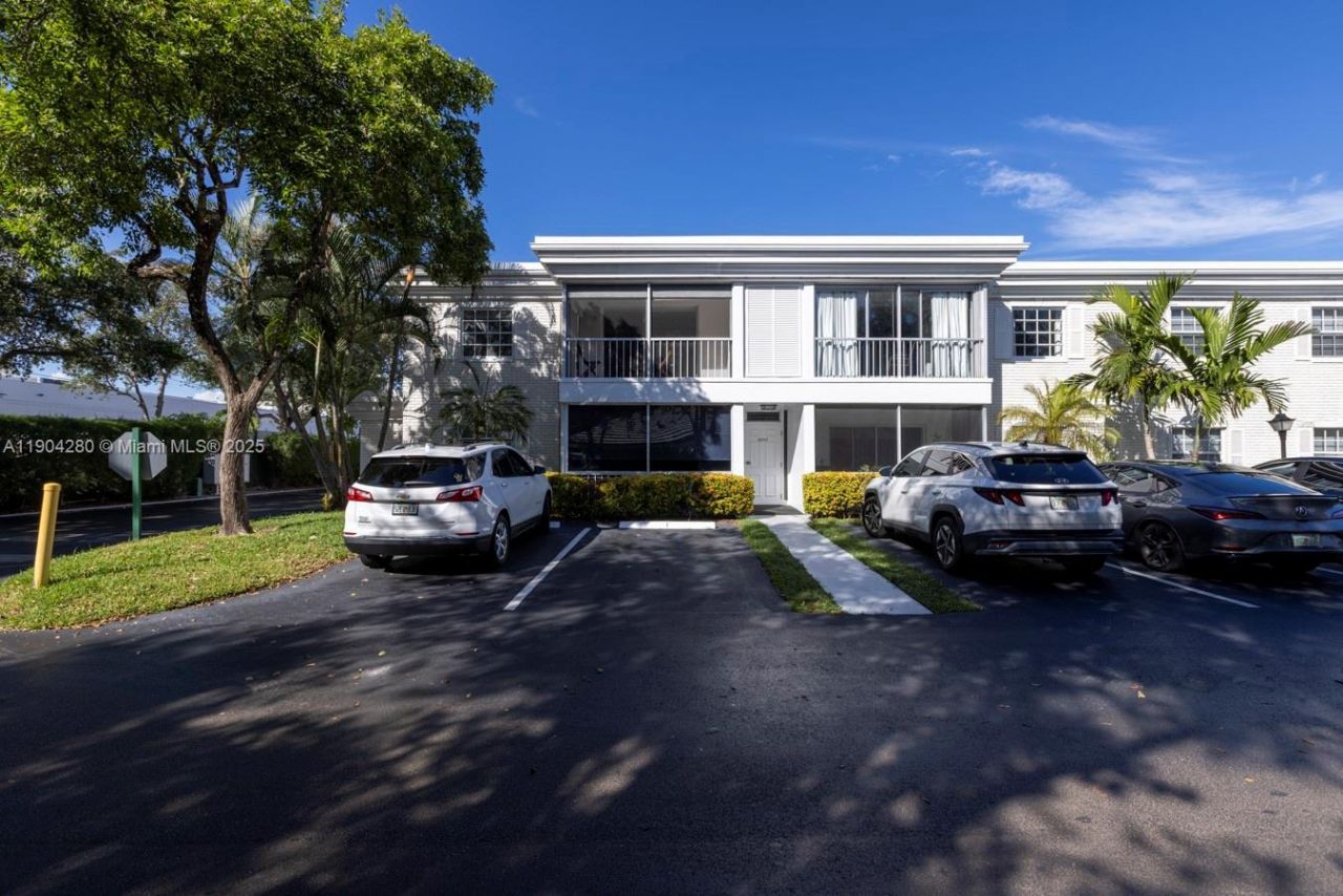 6207 Bay Club Dr, Unit 3, Fort Lauderdale, FL 33308 Photo