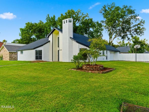 939 Rosedown Lane, Lafayette, LA 70503