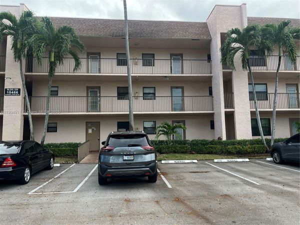 10466 Sunrise Lakes Blvd, Unit 108, Sunrise, FL 33322