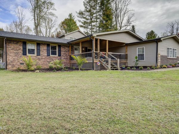 335 Pleasant Hill Place, Bluff City, TN 37618