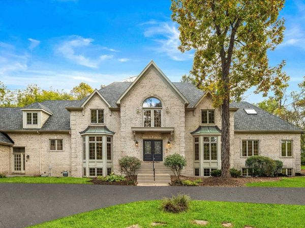 5N847 Surrey Road, Wayne, IL 60184