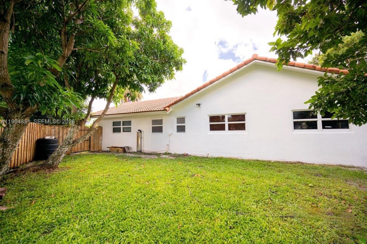 9881 SW 1st Ct, Plantation, FL 33324 Photo