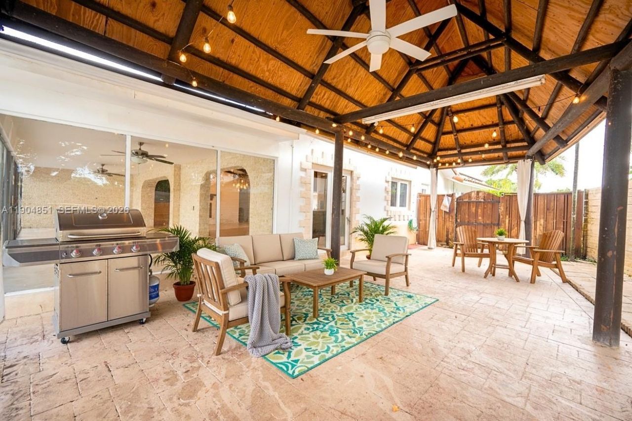 9881 SW 1st Ct, Plantation, FL 33324 Photo