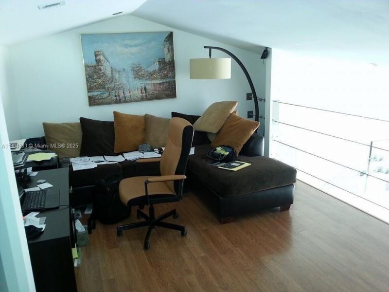 546 NE 199th Ln, Unit 4W, Miami, FL 33179 Photo