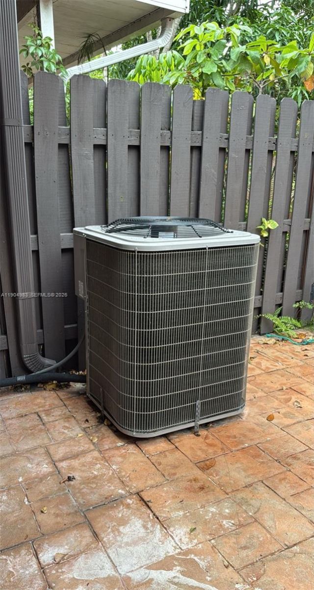 546 NE 199th Ln, Unit 4W, Miami, FL 33179 Photo