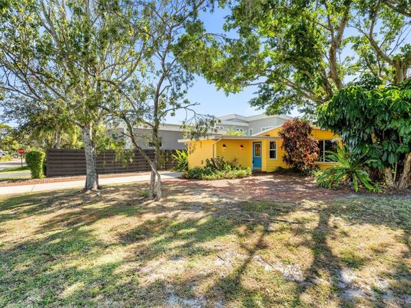 2380 BAY ST, SARASOTA, FL 34237