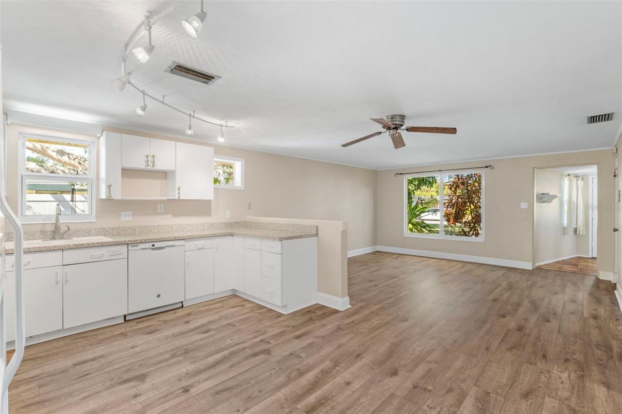 2380 Bay St, Sarasota, FL 34237 Photo