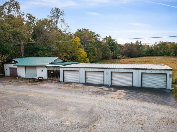 1933 W Broad St, Cookeville, TN 38501