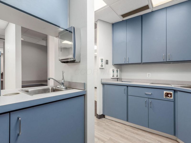 5180 E Main Street, Unit Entire 300, Columbus, OH 43213 Photo 32