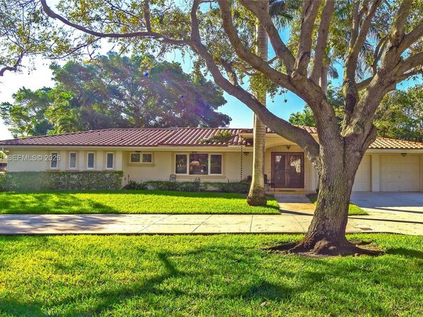 1266 NE 101st St, Miami Shores, FL 33138