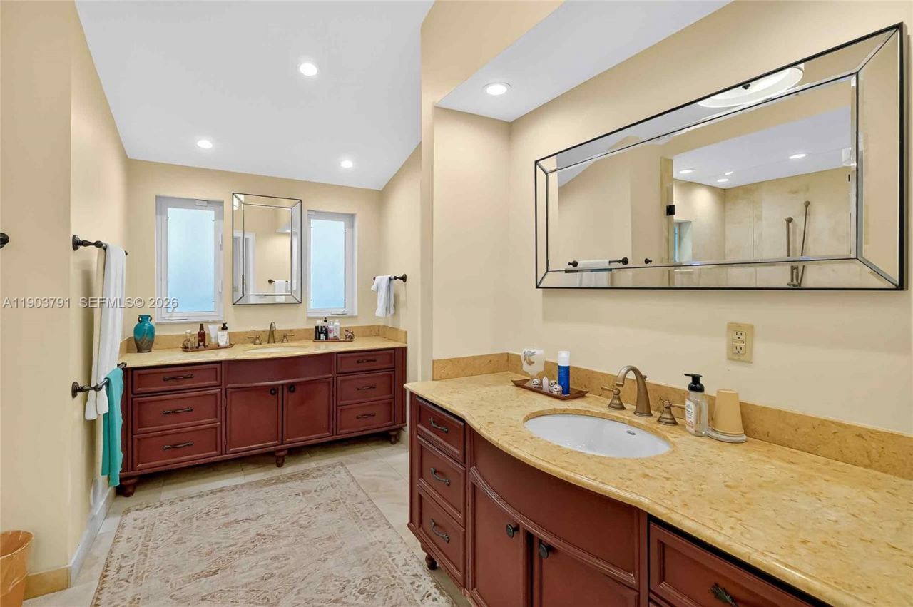 1266 NE 101st St, Miami Shores, FL 33138 Photo