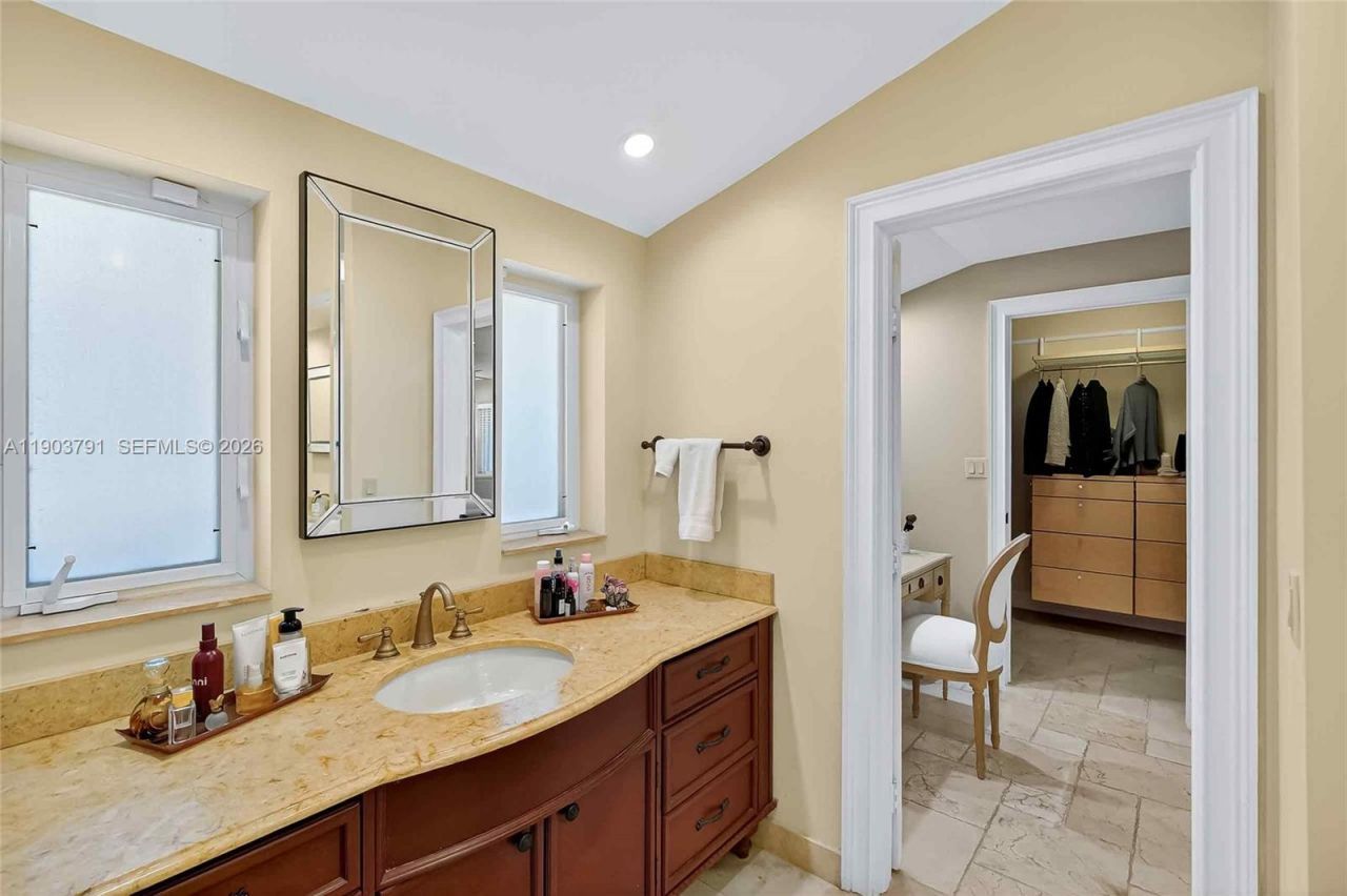 1266 NE 101st St, Miami Shores, FL 33138 Photo