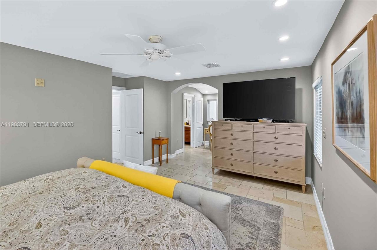 1266 NE 101st St, Miami Shores, FL 33138 Photo