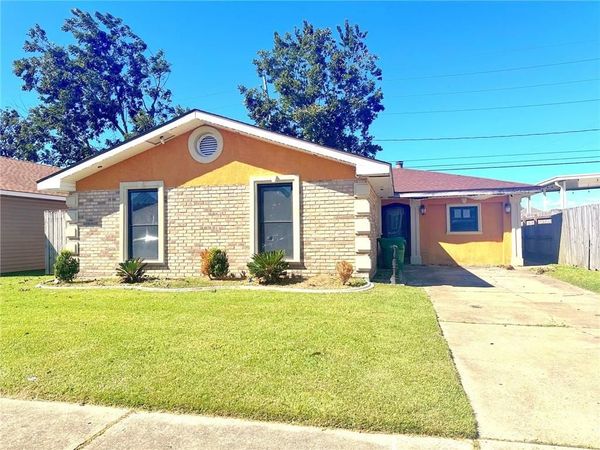 2413 YORKTOWNE Drive, LaPlace, LA 70068