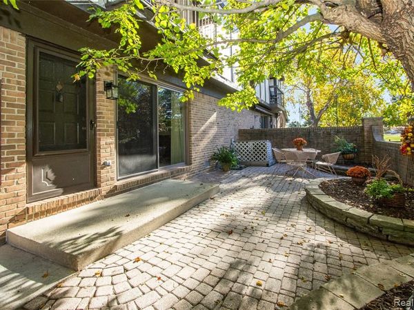 224 Country Club Drive, St. Clair Shores, MI 48082