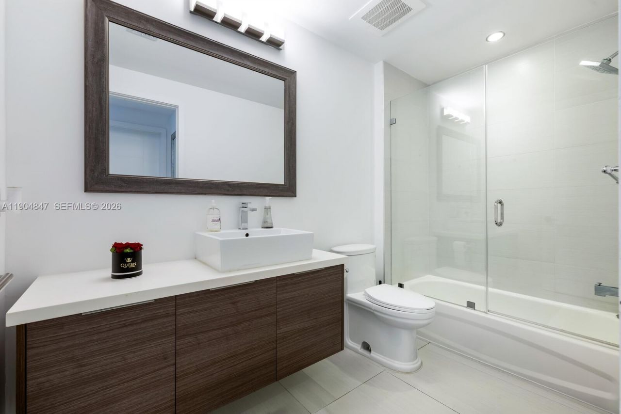 Please Call For Address, Unit 2010, Miami, FL 33130 Photo