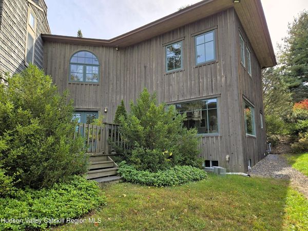 84 Highland Road, Stone Ridge, NY 12484