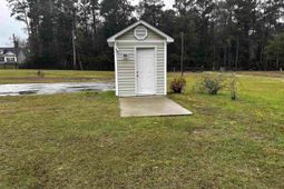 255 Ole Maple St. photo 4