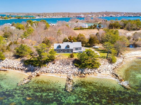169 Penzance Road, Woods Hole, MA 02543