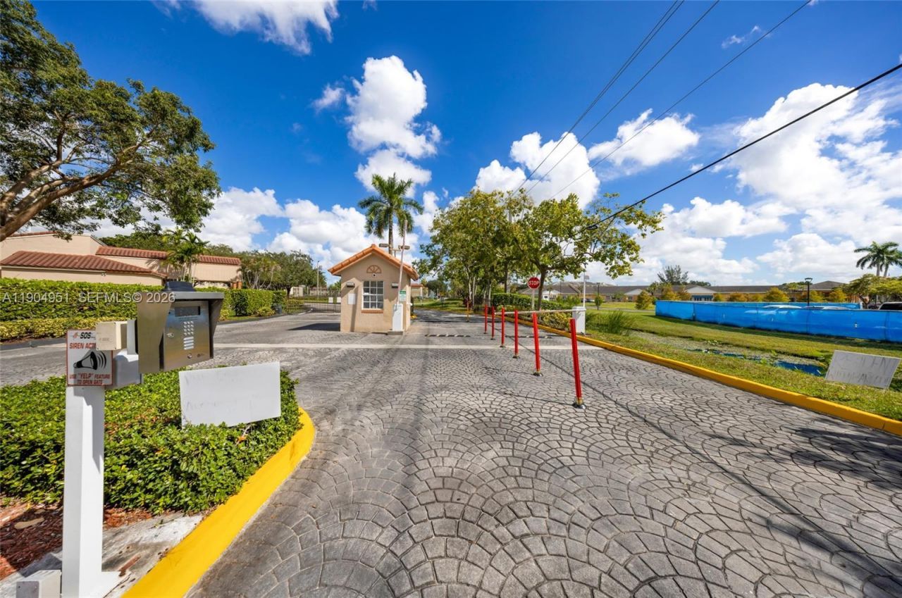 8713 SW 5th St, Unit 206, Pembroke Pines, FL 33025 Photo