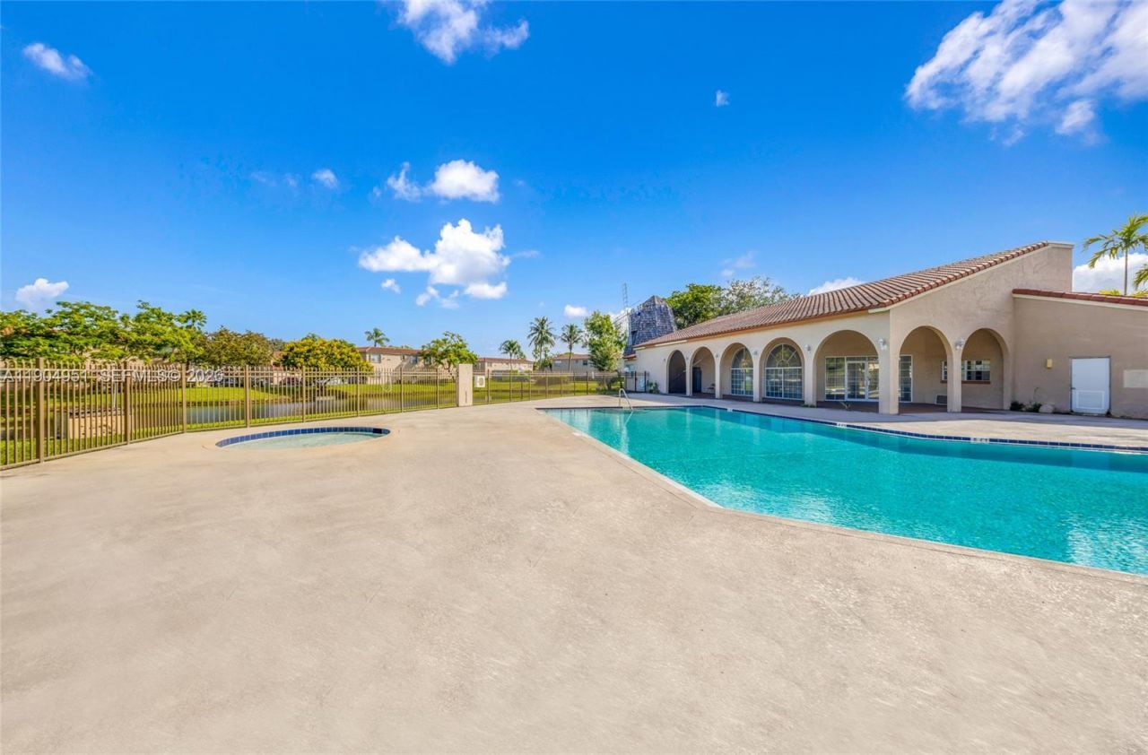 8713 SW 5th St, Unit 206, Pembroke Pines, FL 33025 Photo