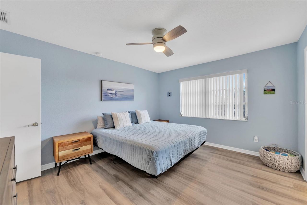 2401 Riverbluff Parkway, Unit V240, Sarasota, FL 34231 Photo