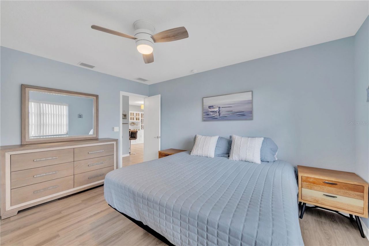 2401 Riverbluff Parkway, Unit V240, Sarasota, FL 34231 Photo