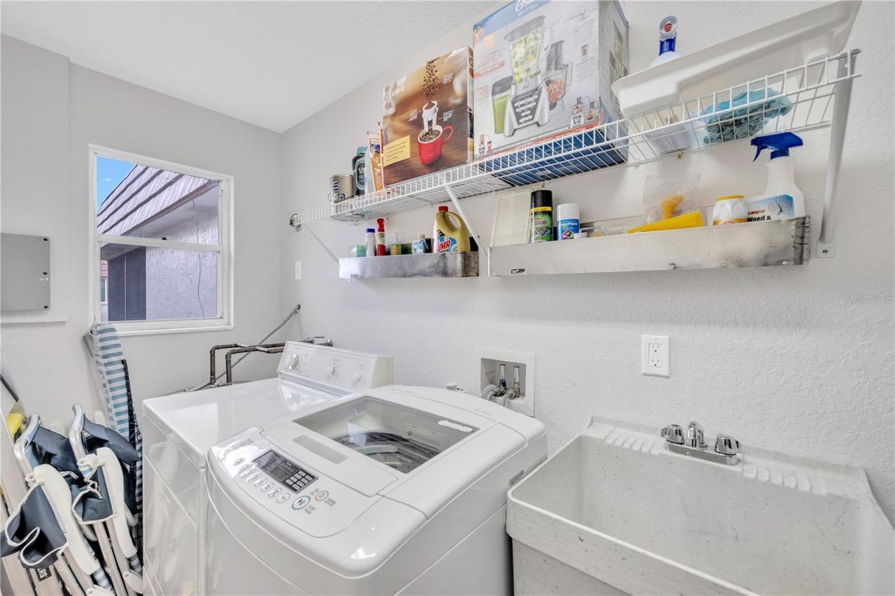 2401 Riverbluff Parkway, Unit V240, Sarasota, FL 34231 Photo