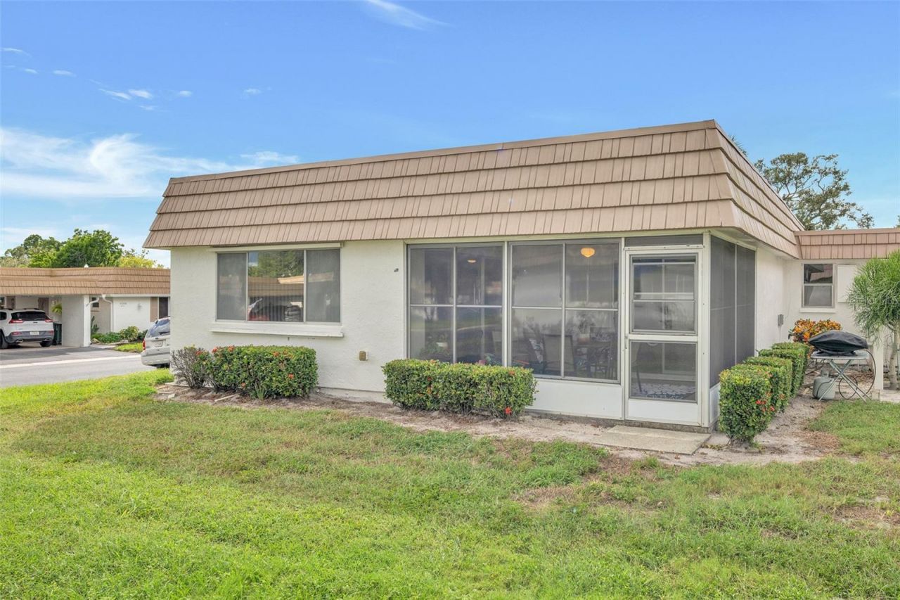 2401 Riverbluff Parkway, Unit V240, Sarasota, FL 34231 Photo