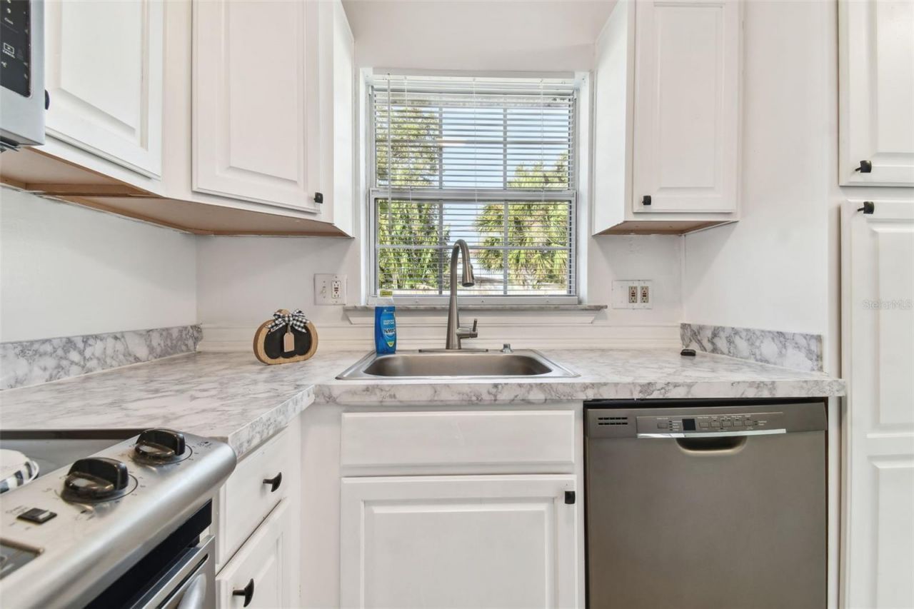 1101 75th Avenue N, Saint Petersburg, FL 33702 Photo