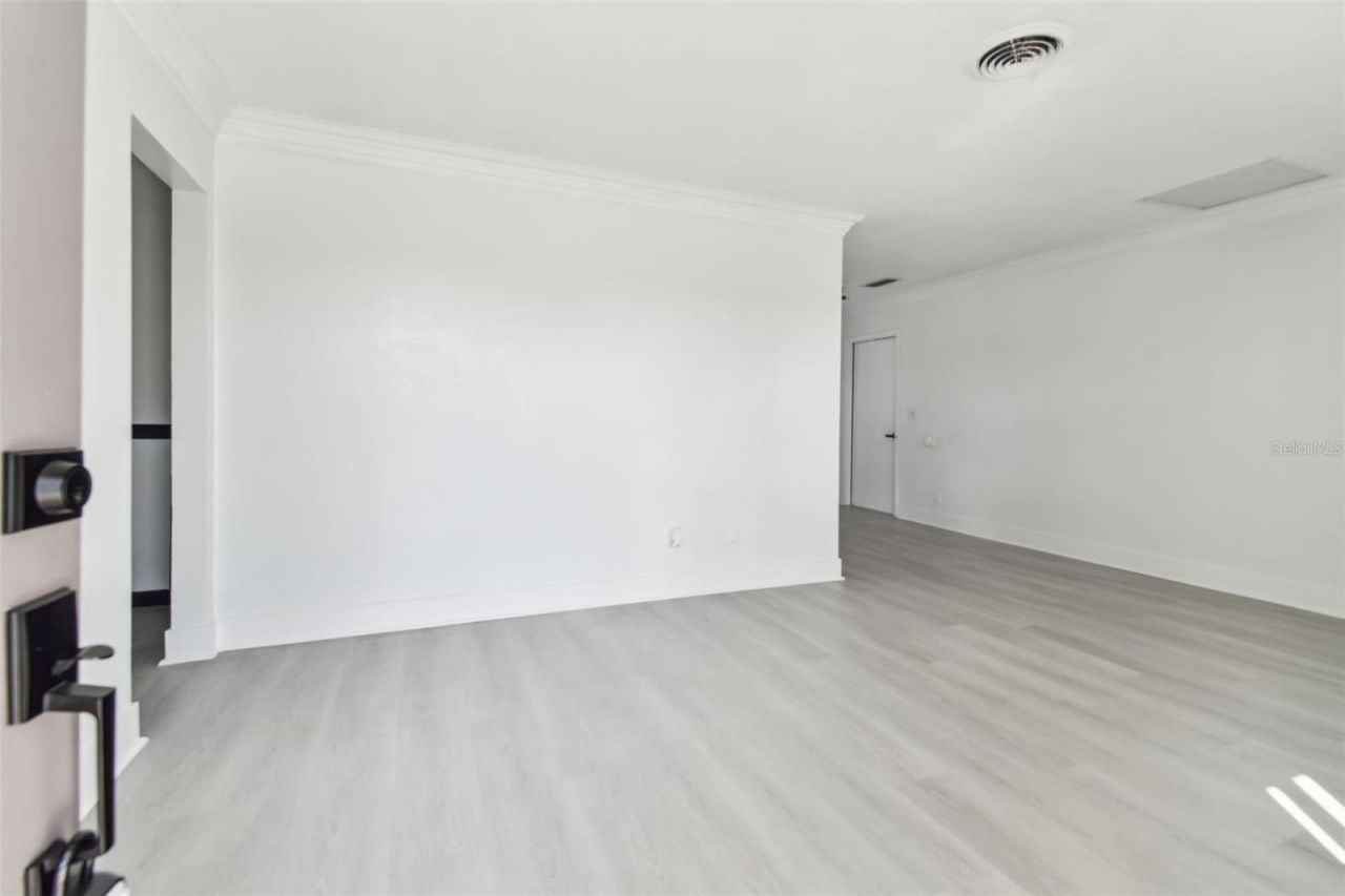 1101 75th Avenue N, Saint Petersburg, FL 33702 Photo