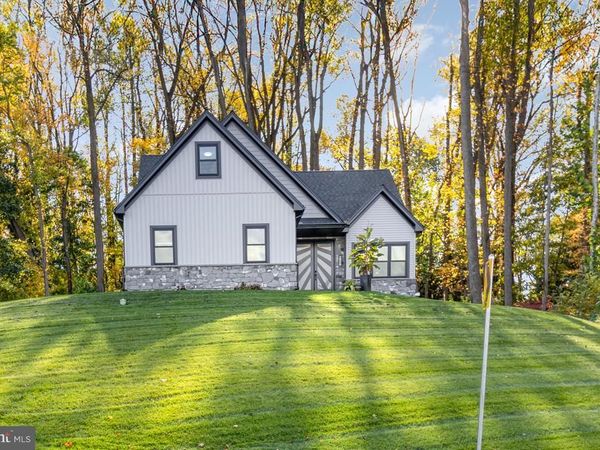 2808 SPRING VALLEY ROAD, LANCASTER, PA 17601