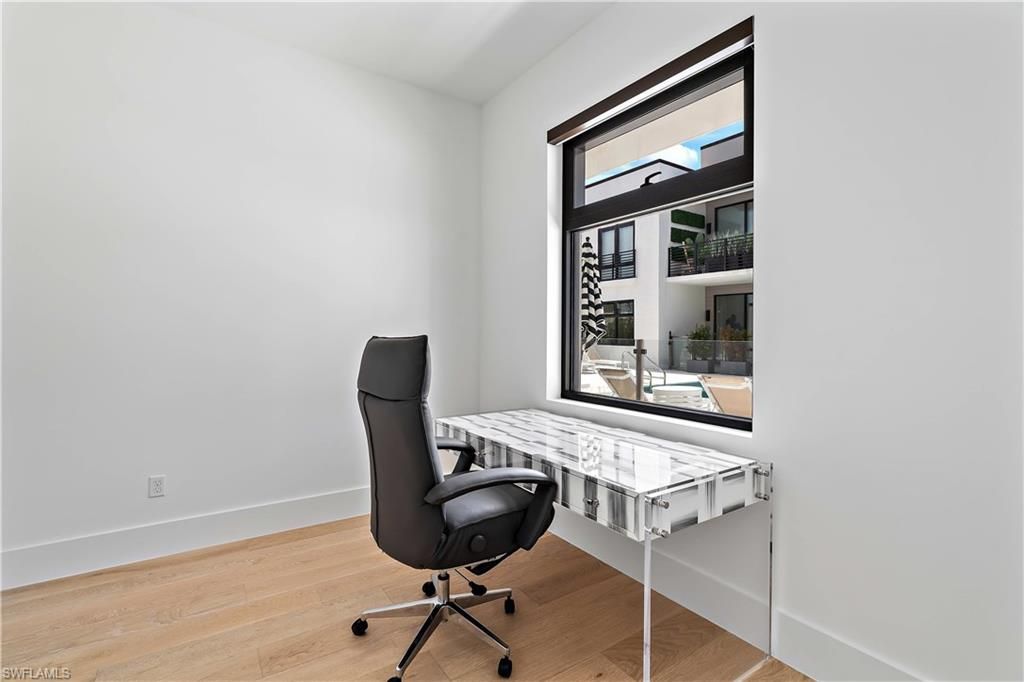 850 Central Ave, Unit 202, Naples, FL 34102 Photo