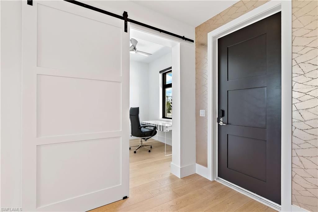 850 Central Ave, Unit 202, Naples, FL 34102 Photo