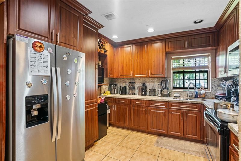 45 NE 212th St, Miami, FL 33179 Photo