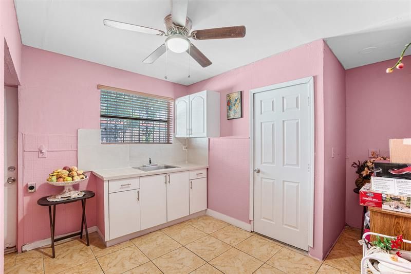 45 NE 212th St, Miami, FL 33179 Photo