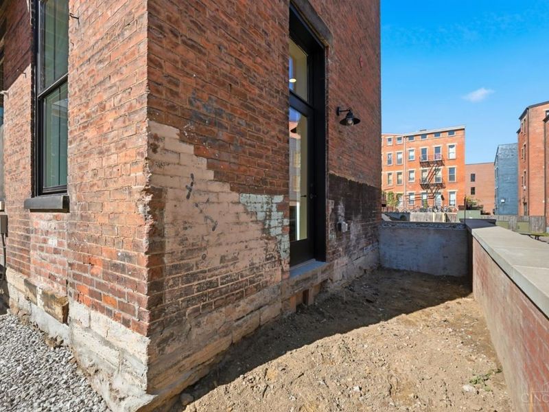 1508 Pleasant Street, Unit 102, Cincinnati, OH 45202 Photo 25