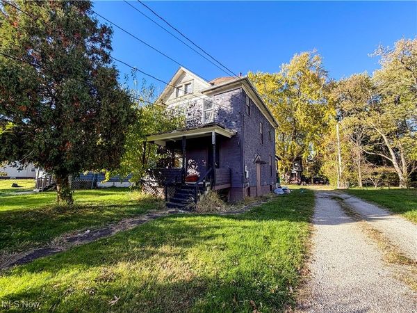 322-324 North Road NW, Warren, OH 44483