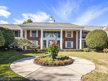 19710 W 13 Mile Road, Beverly Hills Vlg, MI 48025