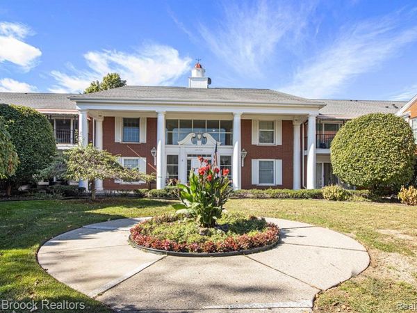 19710 W 13 Mile Road, Beverly Hills Vlg, MI 48025